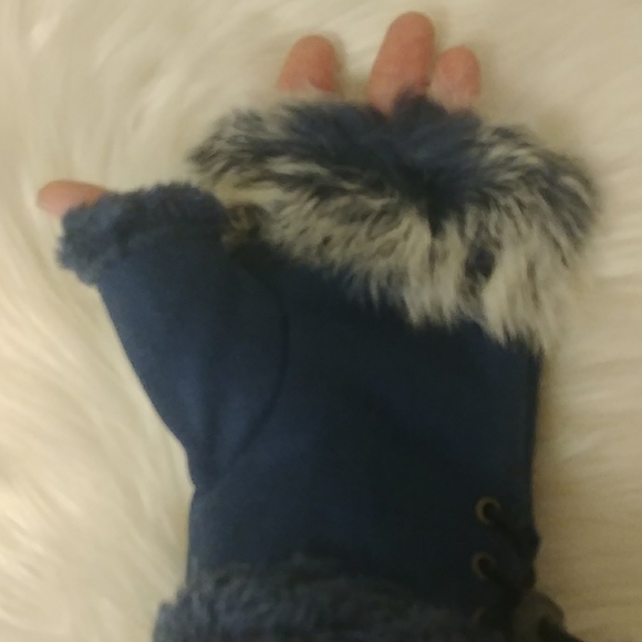 Blue Faux Fur Fleece Fingerless Winter Gloves - Picture 11 of 16